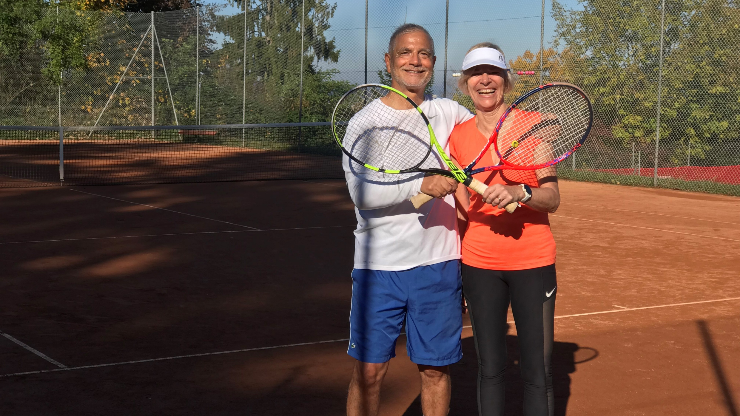 Tennis auf den Courts der städtischen Anlagen des Kantons Zürich