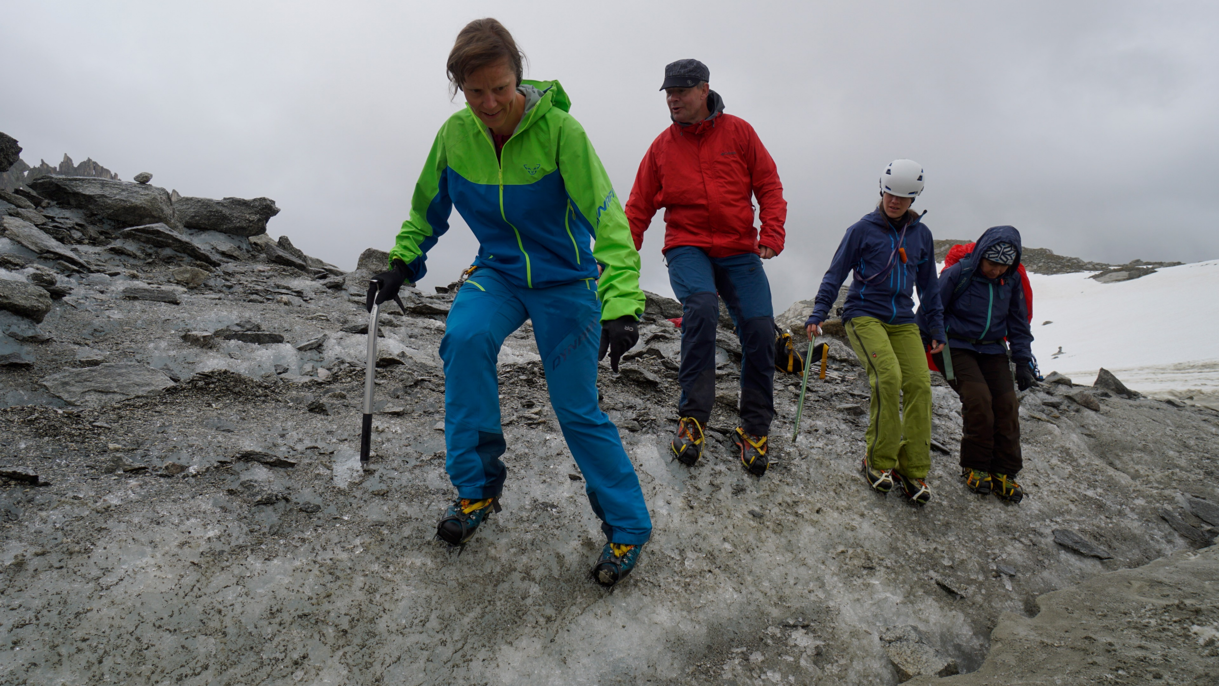 Berg+Ski: Hochtourenausbildung – Steigeisengehen im steilen Gelände 
